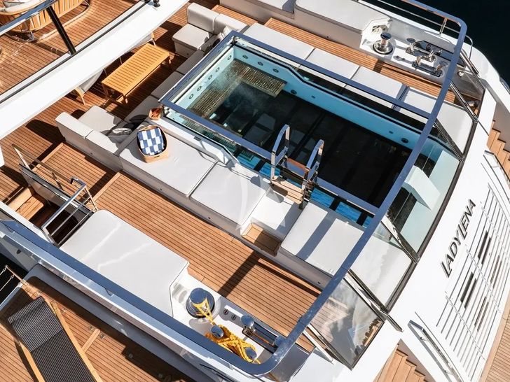 LADY LENA Sanlorenzo 52 - main aft deck infinity pool LADY LENA Sanlorenzo 52 - main aft deck infinity pool