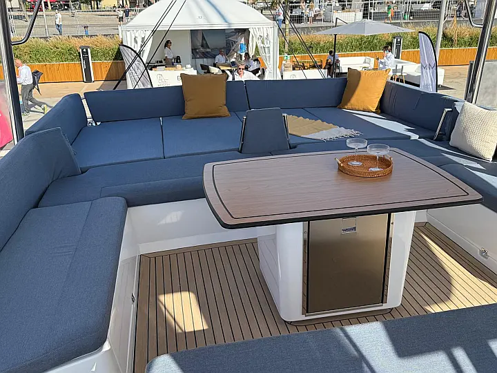 Charter Yacht LADY M - Bali 5.2 - 6 Cabins - Salerno - Positano - Capri - Amalfi Coast - Italy