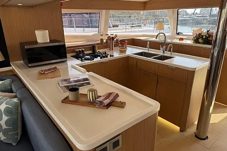 Charter Yacht LADY M - Bali 5.2 - 6 Cabins - Salerno - Positano - Capri - Amalfi Coast - Italy