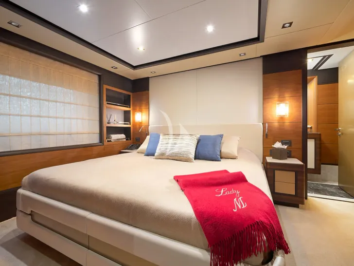 LADY MRD Benetti Crystal 140 - VIP cabin 2 LADY MRD Benetti Crystal 140 - VIP cabin 2