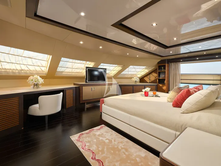 LADY MRD Benetti Crystal 140 - master cabin bed and panoramic window LADY MRD Benetti Crystal 140 - master cabin bed and panoramic window