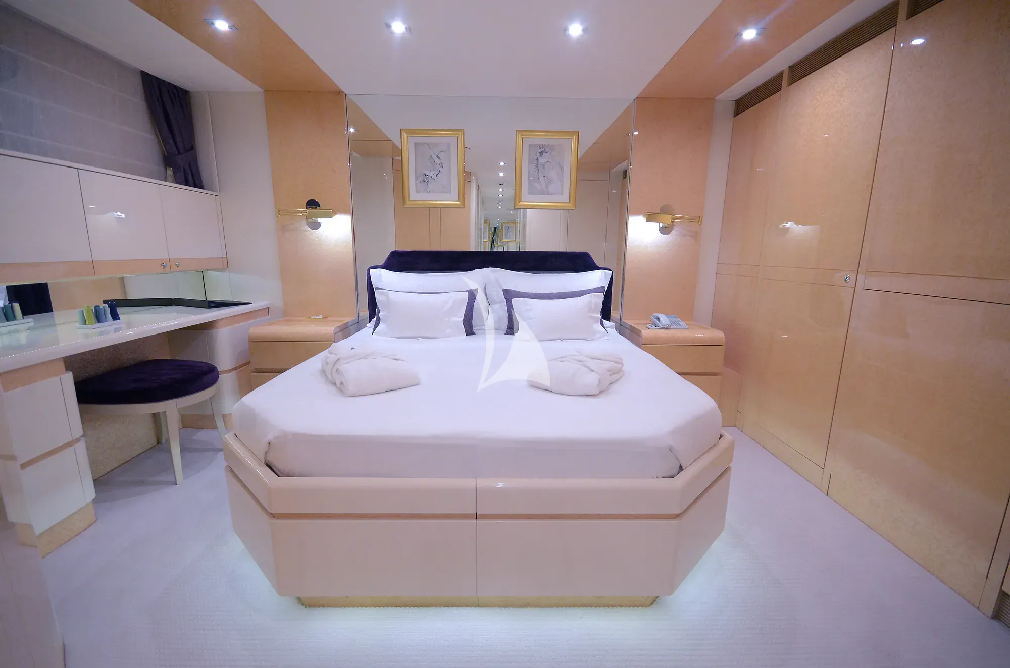 Charter Yacht LADYSHIP - Heesen 41m - 6 Cabins - Sibenik - Split - Hvar - Dubrovnik - Croatia - Kotor - Montenegro