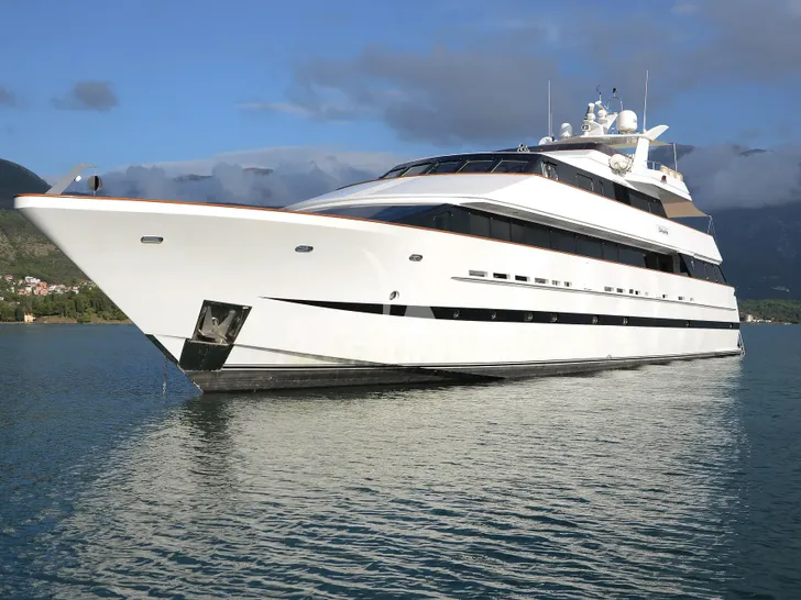 LADYSHIP Heesen 41m - bow view LADYSHIP Heesen 41m - bow view