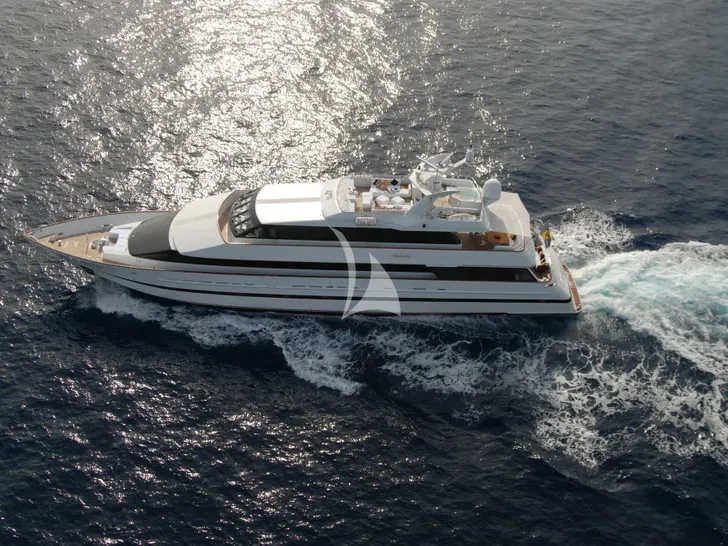 LADYSHIP Heesen 41m - cruising aerial shot LADYSHIP Heesen 41m - cruising aerial shot