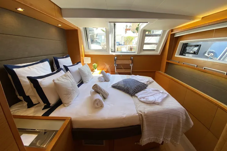 Charter Yacht LA FREGATE - Lagoon 630 - 4 Cabins - Toulon - Cannes- Antibes - Monaco