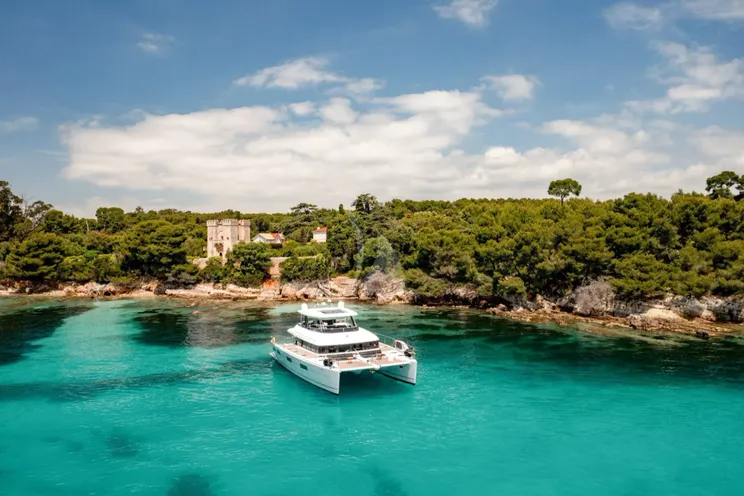 Charter Yacht LA FREGATE - Lagoon 630 - 4 Cabins - Toulon - Cannes- Antibes - Monaco
