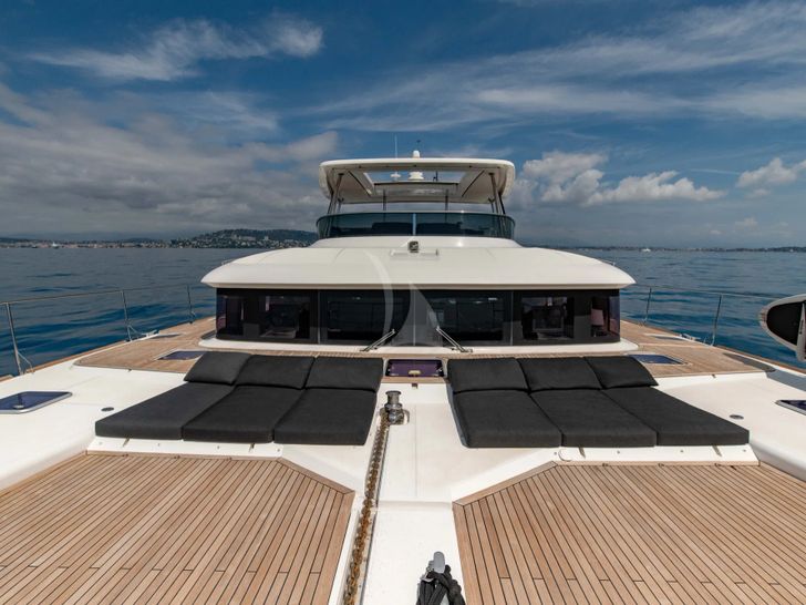 LA FREGATE Lagoon 630 - foredeck LA FREGATE Lagoon 630 - foredeck