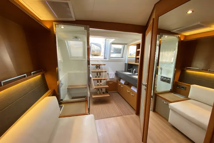 Charter Yacht LA FREGATE - Lagoon 630 - 4 Cabins - Toulon - Cannes- Antibes - Monaco