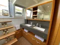 LA FREGATE Lagoon 630 - master cabin vanity LA FREGATE Lagoon 630 - master cabin vanity