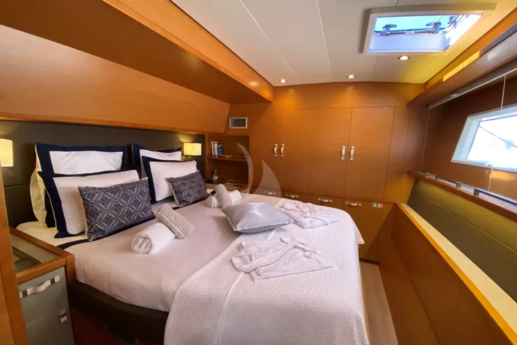 Charter Yacht LA FREGATE - Lagoon 630 - 4 Cabins - Toulon - Cannes- Antibes - Monaco