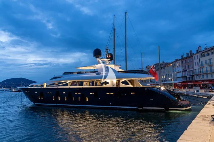 Charter Yacht LA GIOCONDA - Maiora 35DP - 5 Cabins - Golfe Juan - Cannes - St Tropez - Nice - Antibes - Monaco - French Riviera