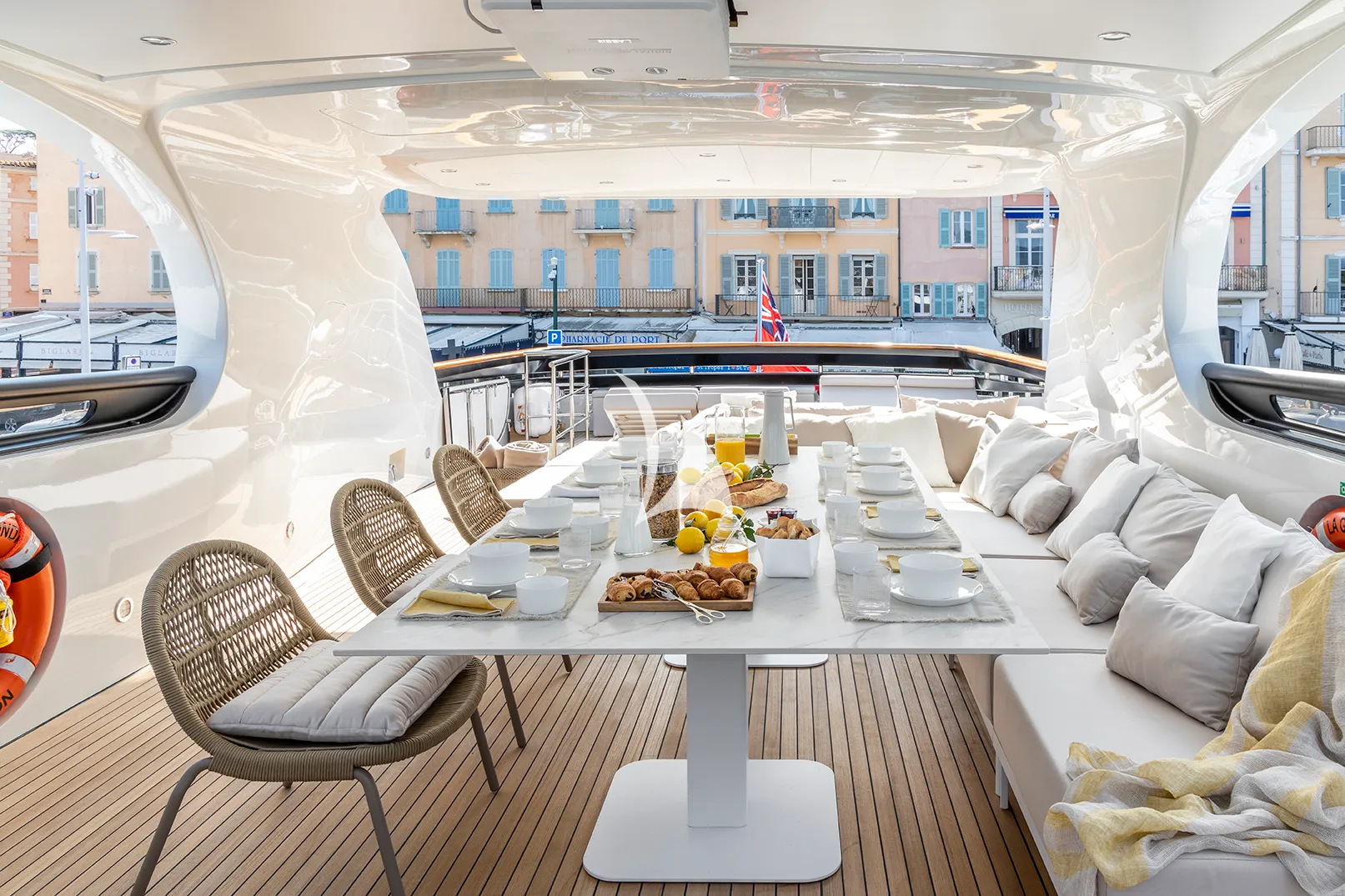Charter Yacht LA GIOCONDA - Maiora 35DP - 5 Cabins - Golfe Juan - Cannes - St Tropez - Nice - Antibes - Monaco - French Riviera