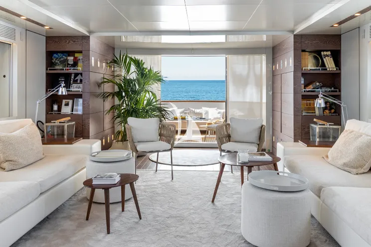 Charter Yacht LA GIOCONDA - Maiora 35DP - 5 Cabins - Golfe Juan - Cannes - St Tropez - Nice - Antibes - Monaco - French Riviera