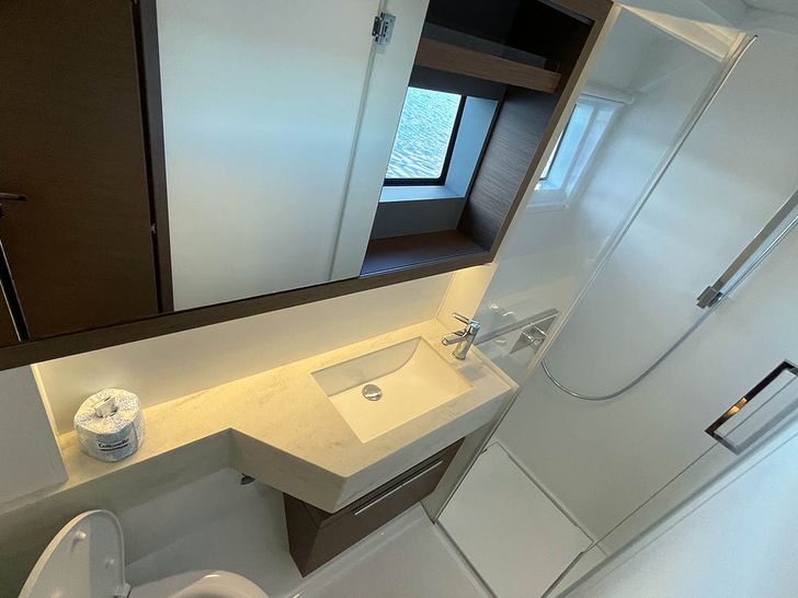 RAGNAROK Lagoon 50 - bathroom 3 RAGNAROK Lagoon 50 - bathroom 3