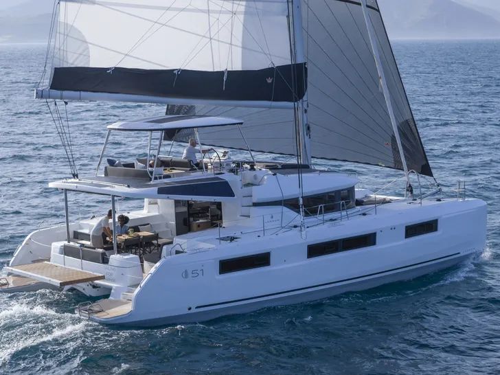 FICHETTO Lagoon 51 cruising FICHETTO Lagoon 51 cruising