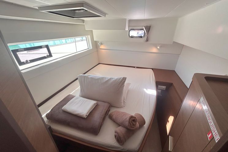 Charter Yacht Lagoon 40 - 4 Cabins - Airlie Beach - Whitsunday Islands - Great Barrier Reef - Australia