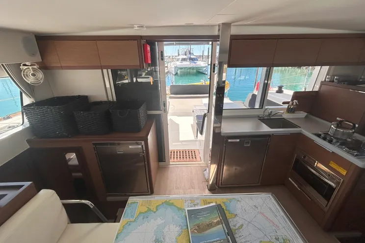 Charter Yacht Lagoon 40 - 4 Cabins - Airlie Beach - Whitsunday Islands - Great Barrier Reef - Australia