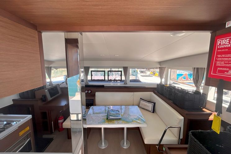 Charter Yacht Lagoon 40 - 4 Cabins - Airlie Beach - Whitsunday Islands - Great Barrier Reef - Australia
