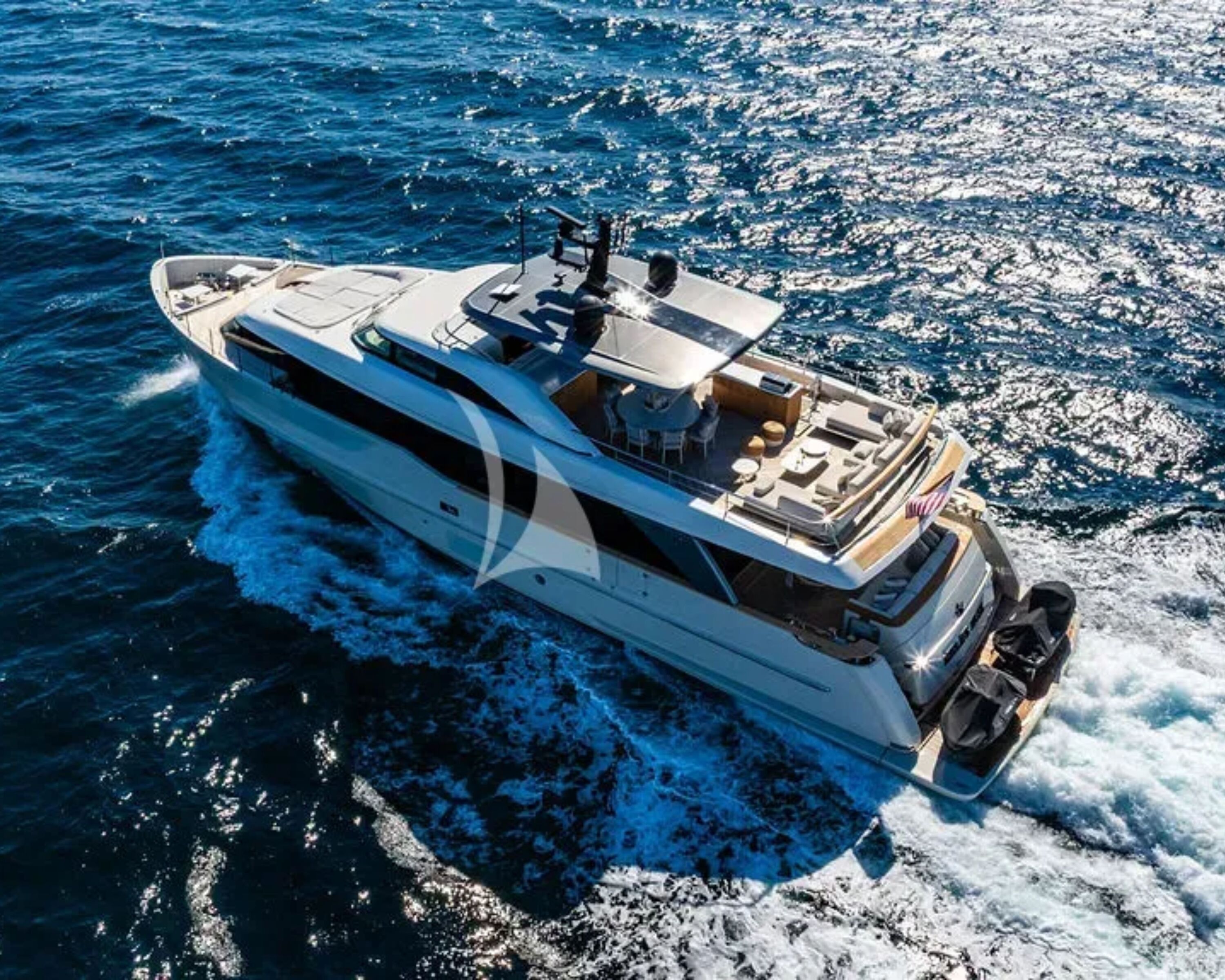 LAILA Sanlorenzo SD90 - aerial shot cruising