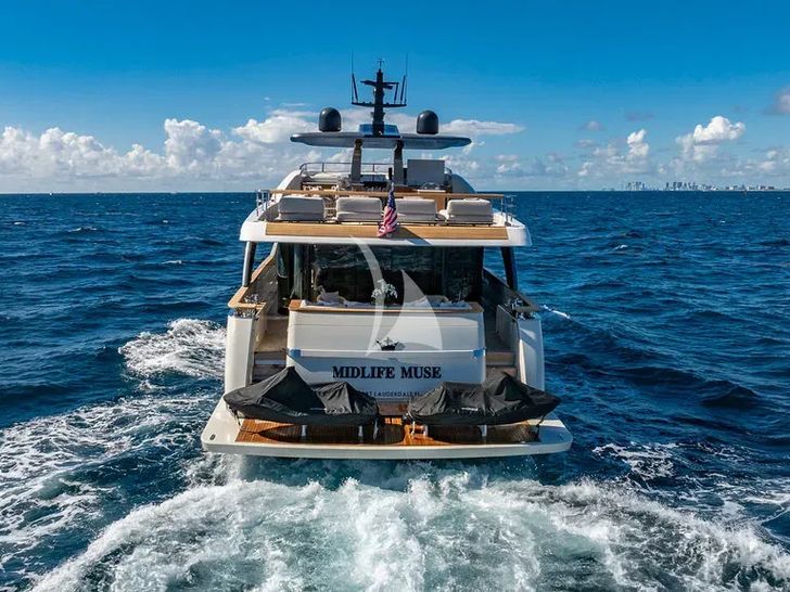 LAILA Sanlorenzo SD90 - aft shot cruising LAILA Sanlorenzo SD90 - aft shot cruising