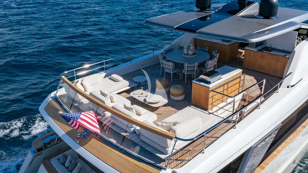 LAILA Sanlorenzo SD90 - sundeck aft shot