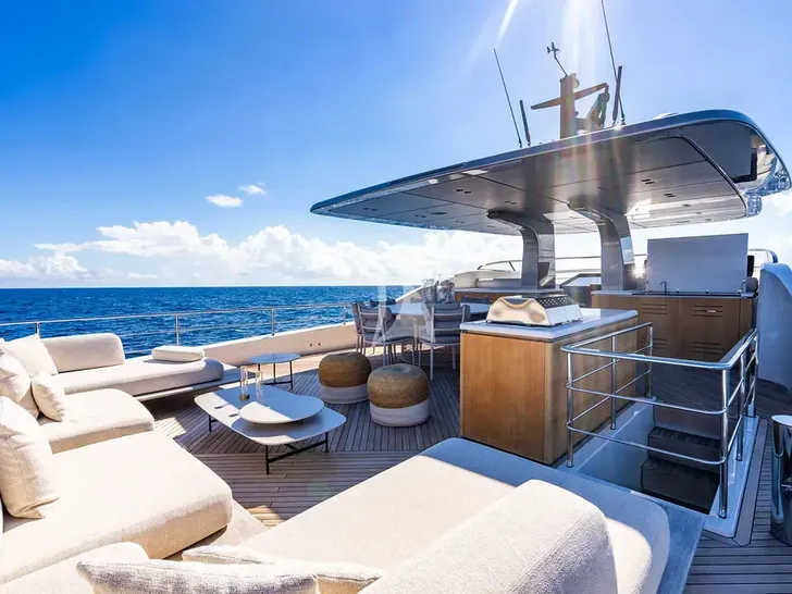 LAILA Sanlorenzo SD90 - sundeck LAILA Sanlorenzo SD90 - sundeck