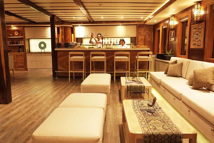 Charter Yacht LAMIMA - Phinisi 65m - 7 Cabins - Labuan Bajo - Komodo - Sorong - Raja Ampat - Indonesia