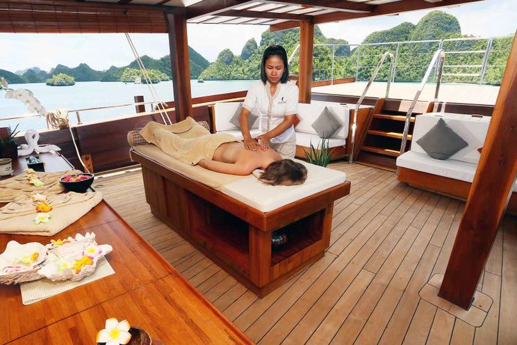 Charter Yacht LAMIMA - Phinisi 65m - 7 Cabins - Labuan Bajo - Komodo - Sorong - Raja Ampat - Indonesia