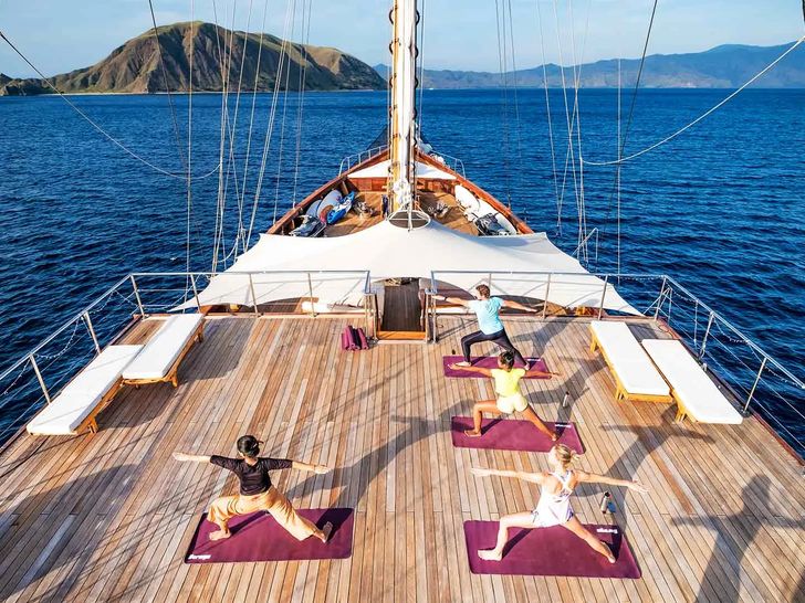 LAMIMA Phinisi 65m - yoga session LAMIMA Phinisi 65m - yoga session