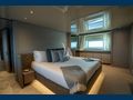 LANCE Sanlorenzo SD126 master cabin bed