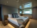 LANCE Sanlorenzo SD126 master cabin bed