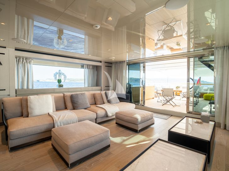 LANCE Sanlorenzo SD126 sky deck lounge LANCE Sanlorenzo SD126 sky deck lounge