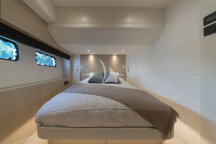 Charter Yacht LARIMAR II - Princess Y82 - 4 Cabins - Athens - Mykonos - Paros - Cyclades - Greece
