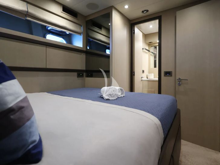 @LAST Leopard 24 - VIP cabin @LAST Leopard 24 - VIP cabin