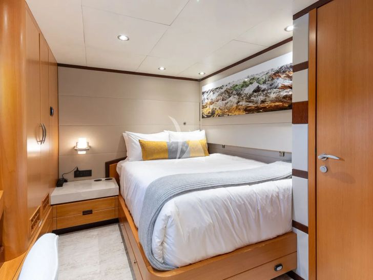 LAST CALL Intermarine 132 - VIP cabin 3 LAST CALL Intermarine 132 - VIP cabin 3