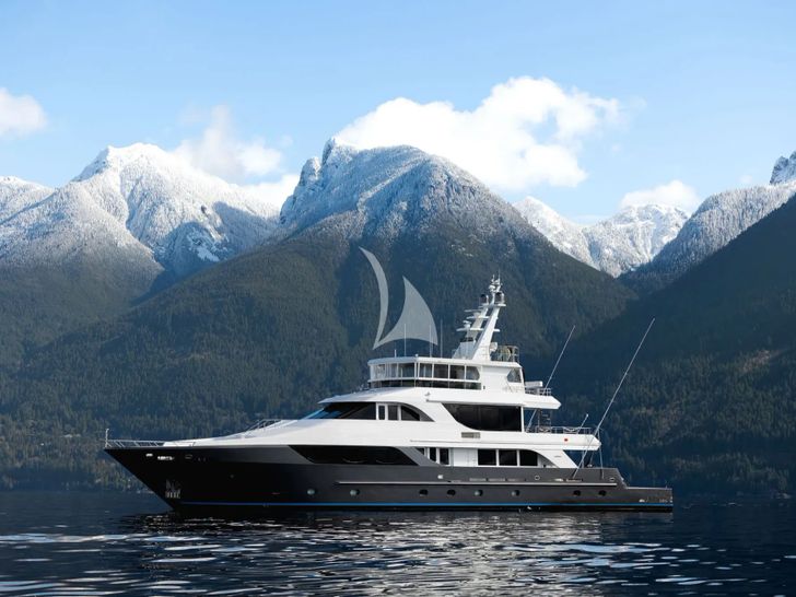 LAST CALL Intermarine 132 - profile LAST CALL Intermarine 132 - profile