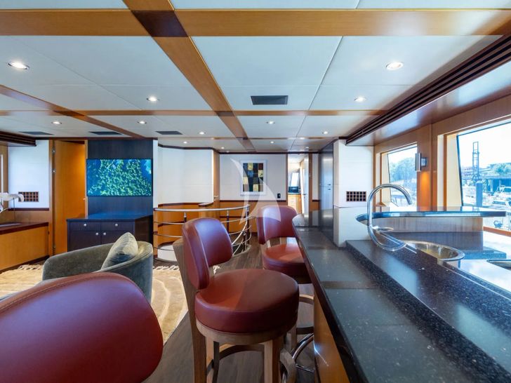LAST CALL Intermarine 132 - sky lounge bar LAST CALL Intermarine 132 - sky lounge bar
