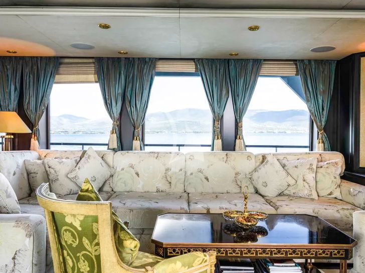 LA STELLA DEI MARI Timmerman Yachts 33m - saloon seating LA STELLA DEI MARI Timmerman Yachts 33m - saloon seating