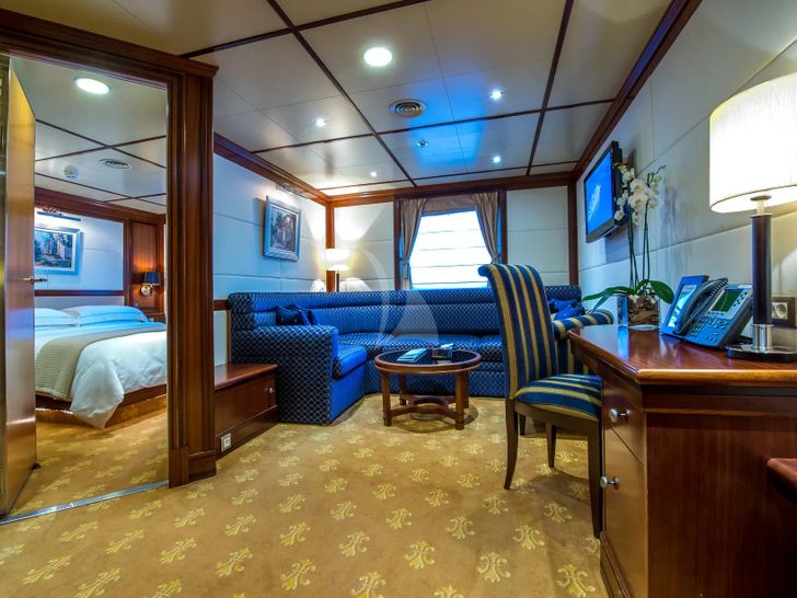LAUREN L Cassens Werft 90m - VIP cabin 3 lounge LAUREN L Cassens Werft 90m - VIP cabin 3 lounge