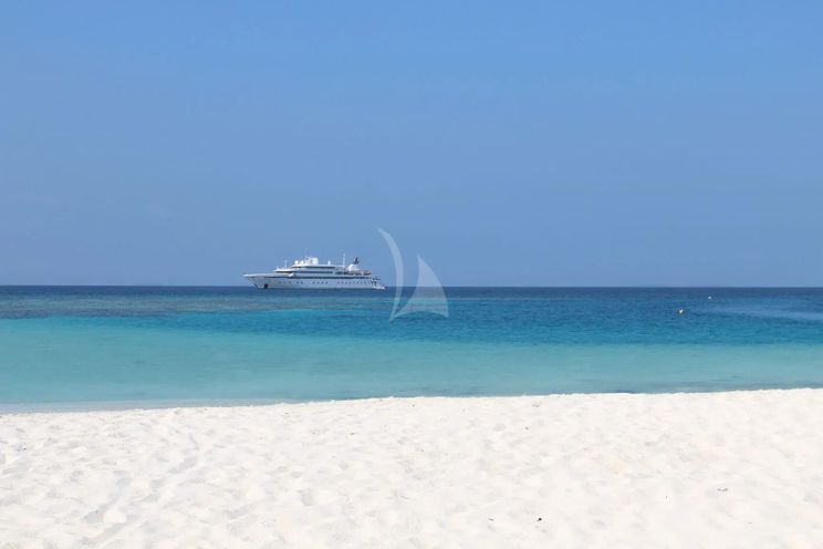 Charter Yacht LAUREN L - Cassens Werft 90m - 20 Cabins - Monaco - Maldives - Greece