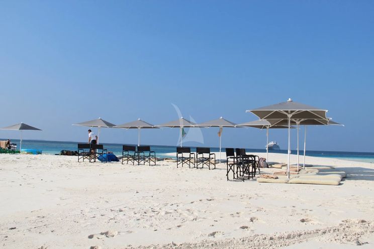 Charter Yacht LAUREN L - Cassens Werft 90m - 20 Cabins - Monaco - Maldives - Greece