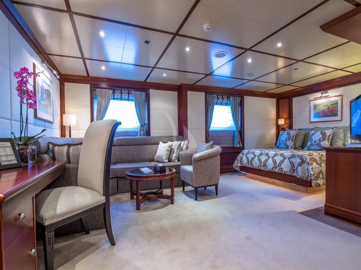 LAUREN L Cassens Werft 90m - executive cabin LAUREN L Cassens Werft 90m - executive cabin