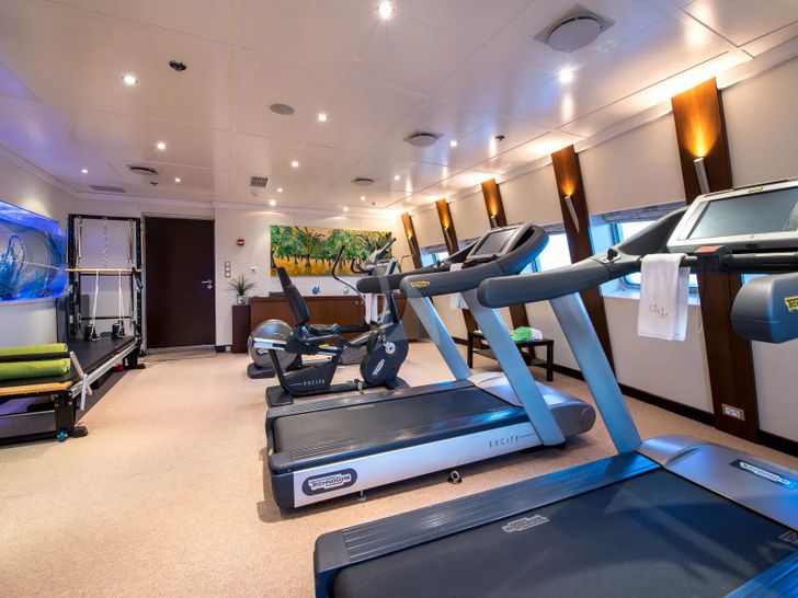 LAUREN L Cassens Werft 90m - gym LAUREN L Cassens Werft 90m - gym