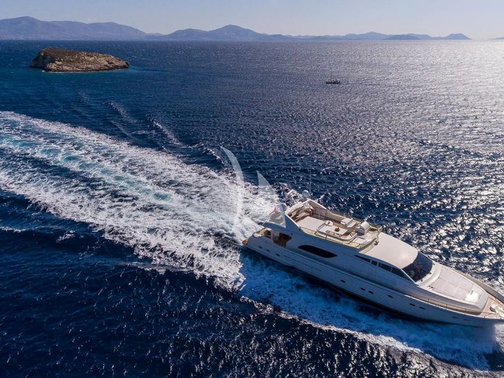 LAZY DAYS Ferretti 80 cruising LAZY DAYS Ferretti 80 cruising