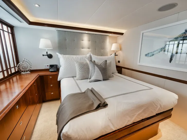 LEGACY Westport 112 - VIP cabin 2 LEGACY Westport 112 - VIP cabin 2