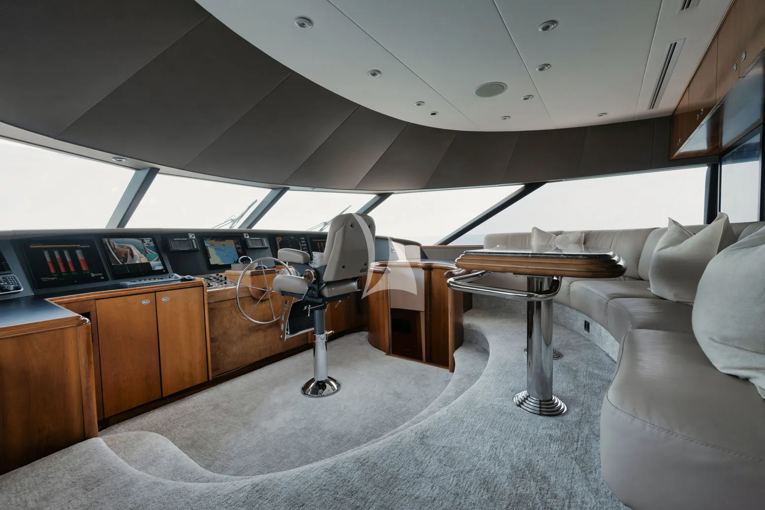 LEGACY Westport 112 - cockpit