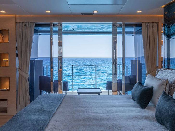 LEL Rossinavi 50m master stateroom balcony