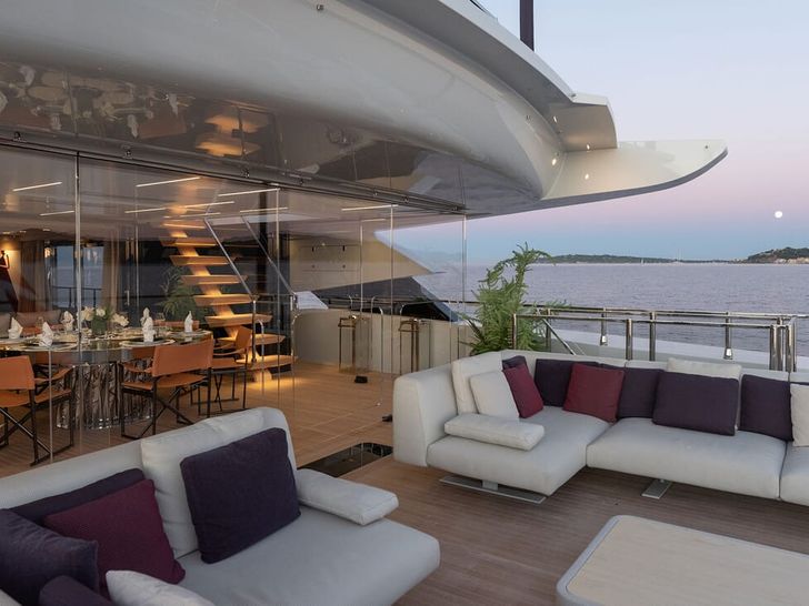 LEL Rossinavi 50m upper deck partition LEL Rossinavi 50m upper deck partition
