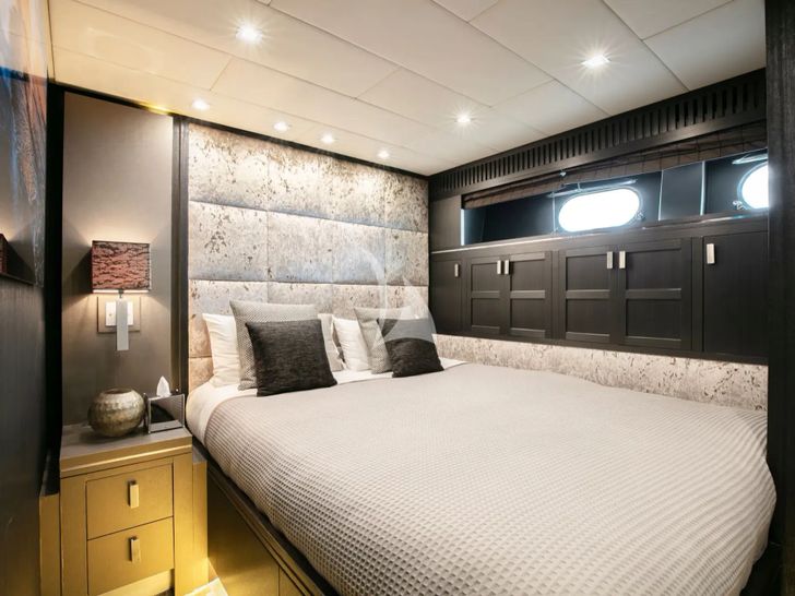 LEOPARD Leopard 34m - VIP double cabin LEOPARD Leopard 34m - VIP double cabin