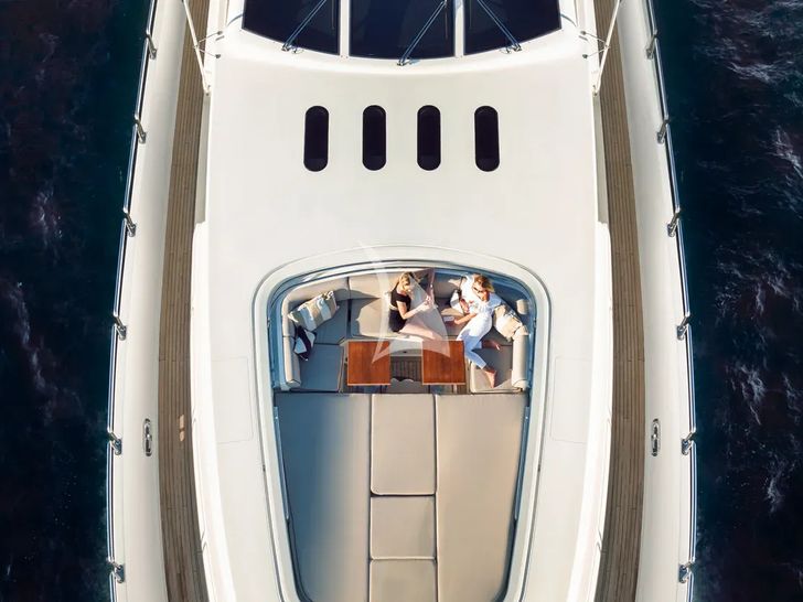 LEOPARD Leopard 34m - foredeck LEOPARD Leopard 34m - foredeck